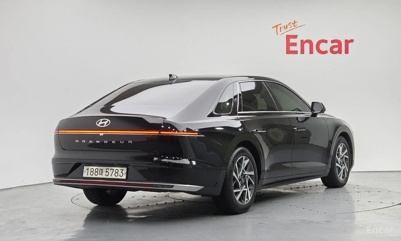 Hyundai Grandeur INCLUSIVE* 2WD* PANO* HEAD UP* 360* ОБДУХВАНЕ* LIN, снимка 2 - Автомобили и джипове - 54667341