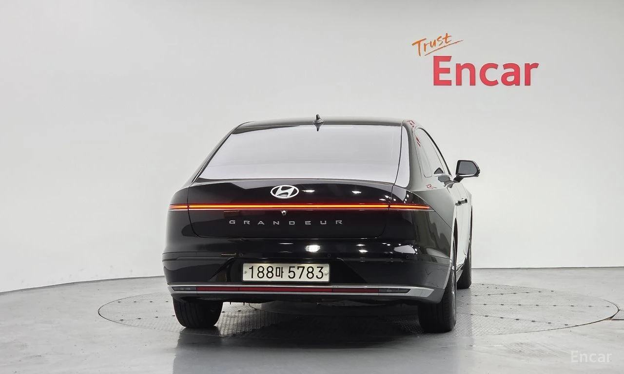 Hyundai Grandeur INCLUSIVE* 2WD* PANO* HEAD UP* 360* ОБДУХВАНЕ* LIN, снимка 4 - Автомобили и джипове - 54667341