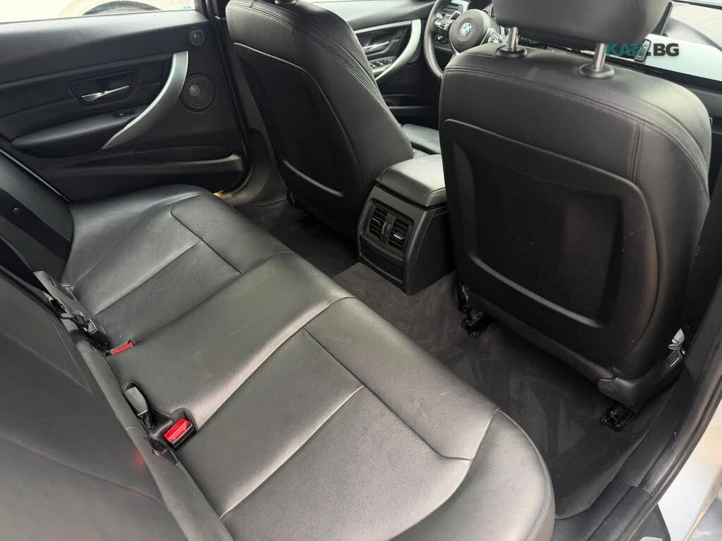 BMW 335 xDrive* Sedan* АвтоКредит* (ЦЕНА ДО БГ), снимка 9 - Автомобили и джипове - 54899735
