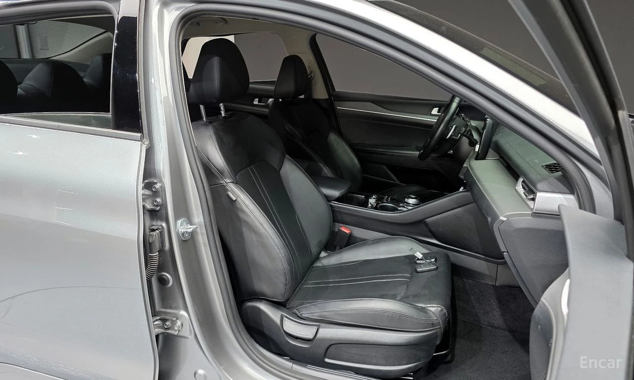 Kia K5 2.0* LPI* ПОДГРЕВ* КАМЕРА* КЕЙЛЕС* LANE* ASSIST* , снимка 14 - Автомобили и джипове - 55036090