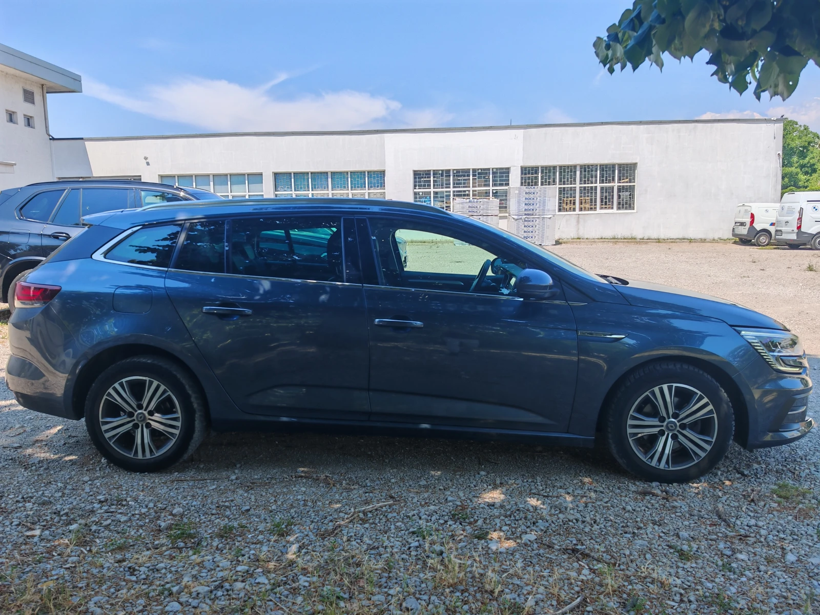 Renault Megane SW 1.33Tce 140, снимка 6 - Автомобили и джипове - 55395340