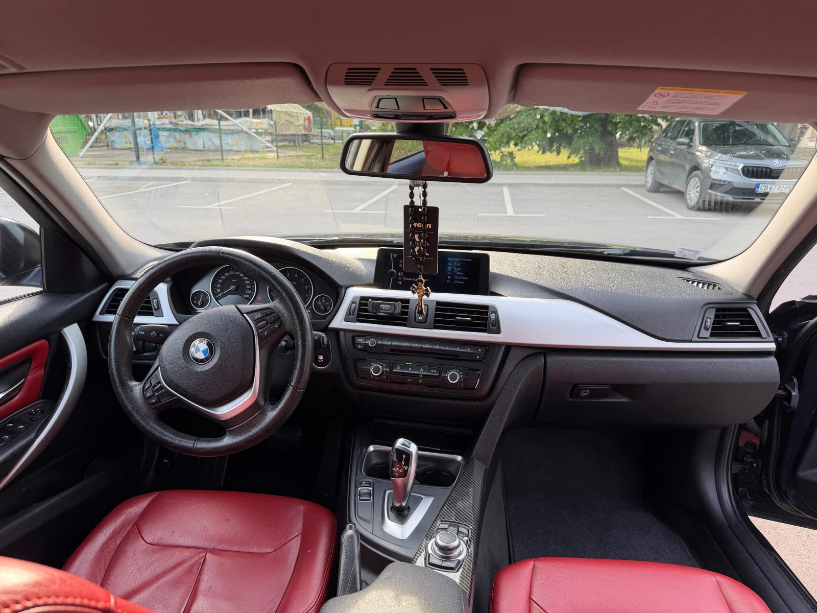 BMW 320, снимка 6 - Автомобили и джипове - 55458750