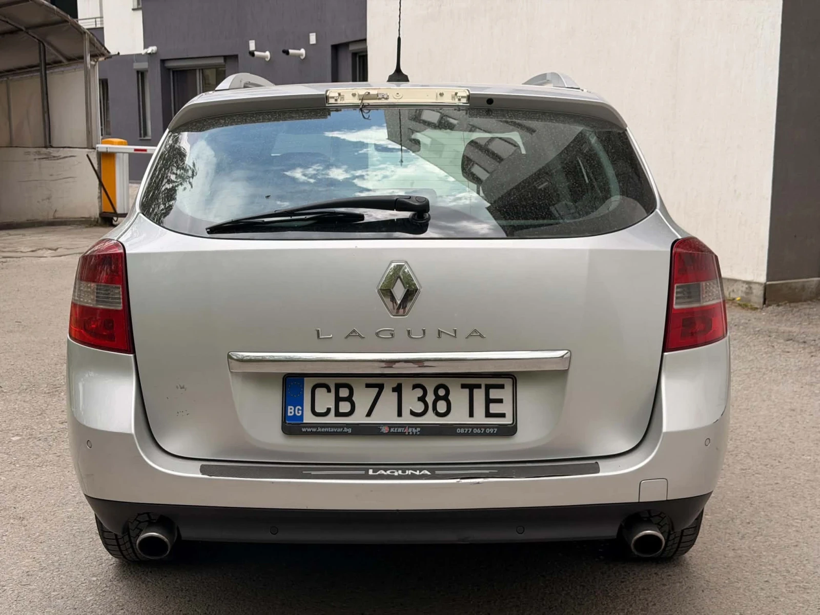 Renault Laguna Комби, снимка 12 - Автомобили и джипове - 55563648