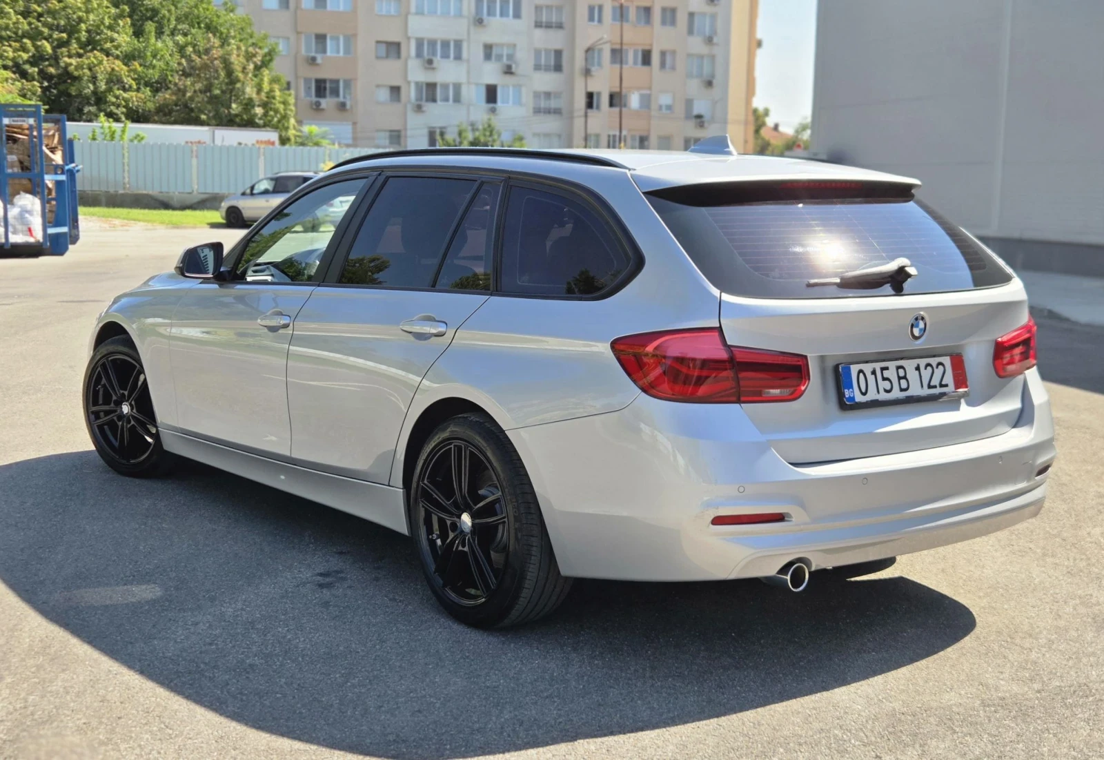 BMW 320 Individual, снимка 3 - Автомобили и джипове - 55742702