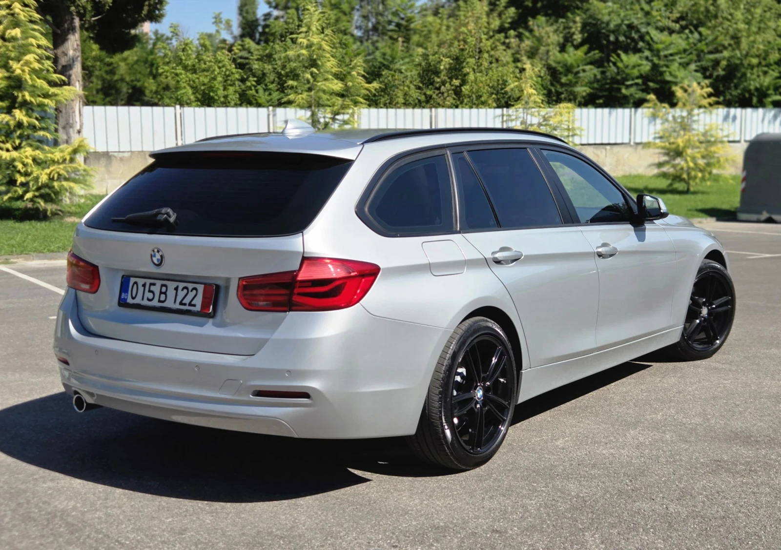 BMW 320 Individual, снимка 4 - Автомобили и джипове - 55742702