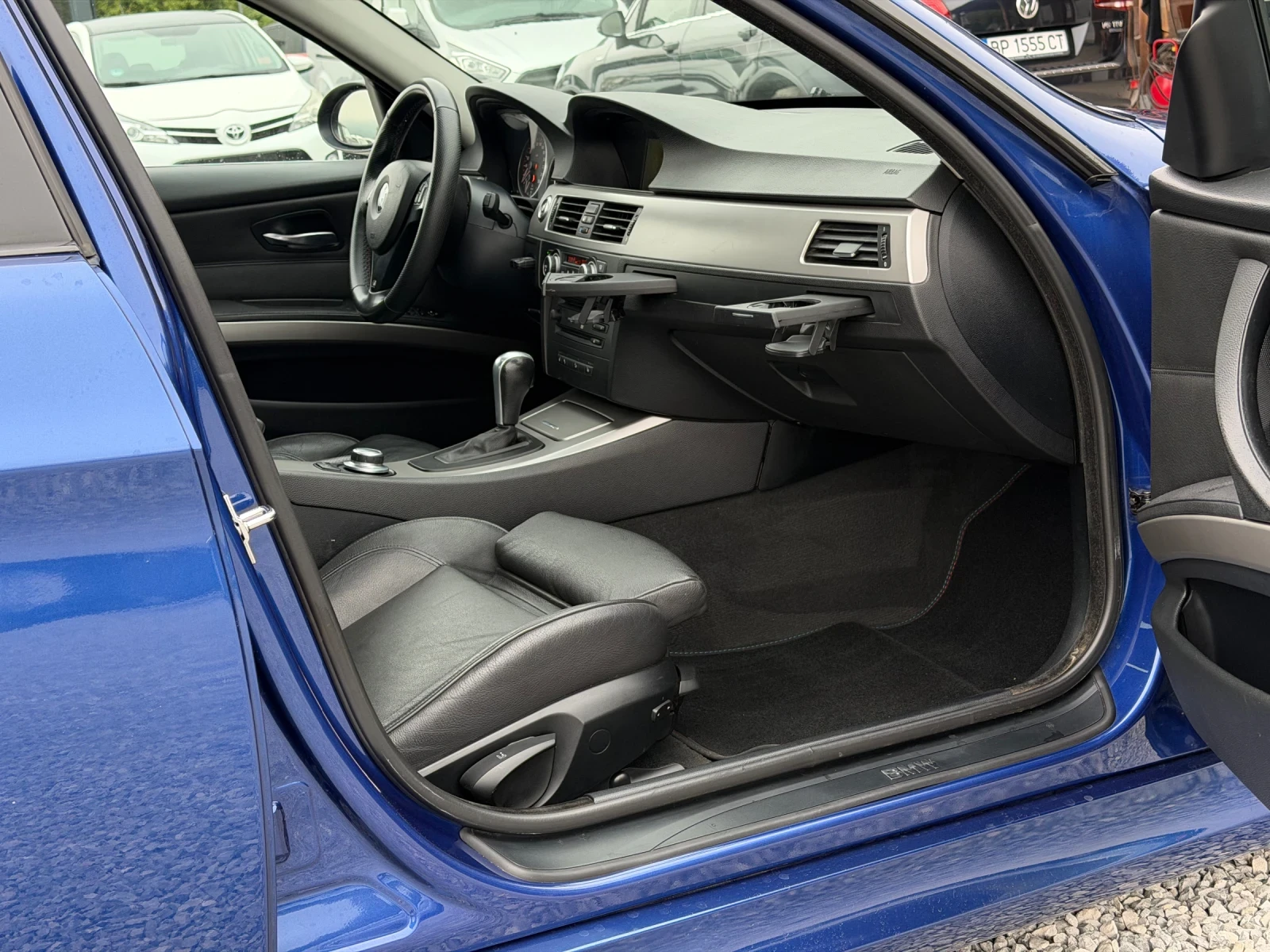 BMW 330 XD 231кс M57 Дистроник Навигация, снимка 12 - Автомобили и джипове - 55923494
