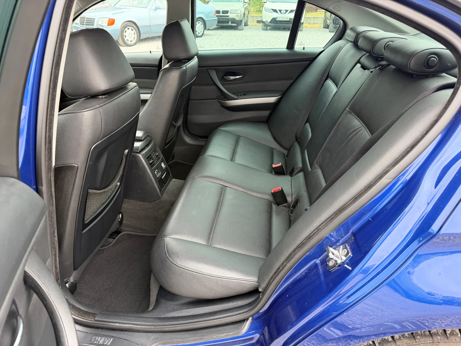 BMW 330 XD 231кс M57 Дистроник Навигация, снимка 15 - Автомобили и джипове - 55923494