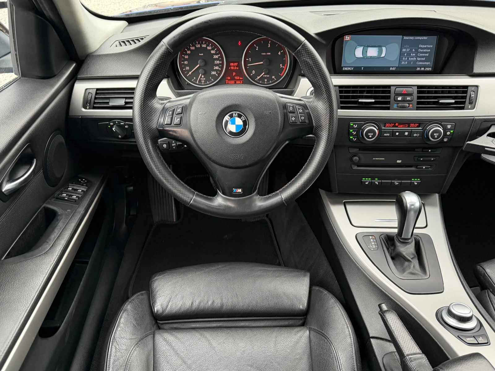 BMW 330 XD 231кс M57 Дистроник Навигация, снимка 11 - Автомобили и джипове - 55923494