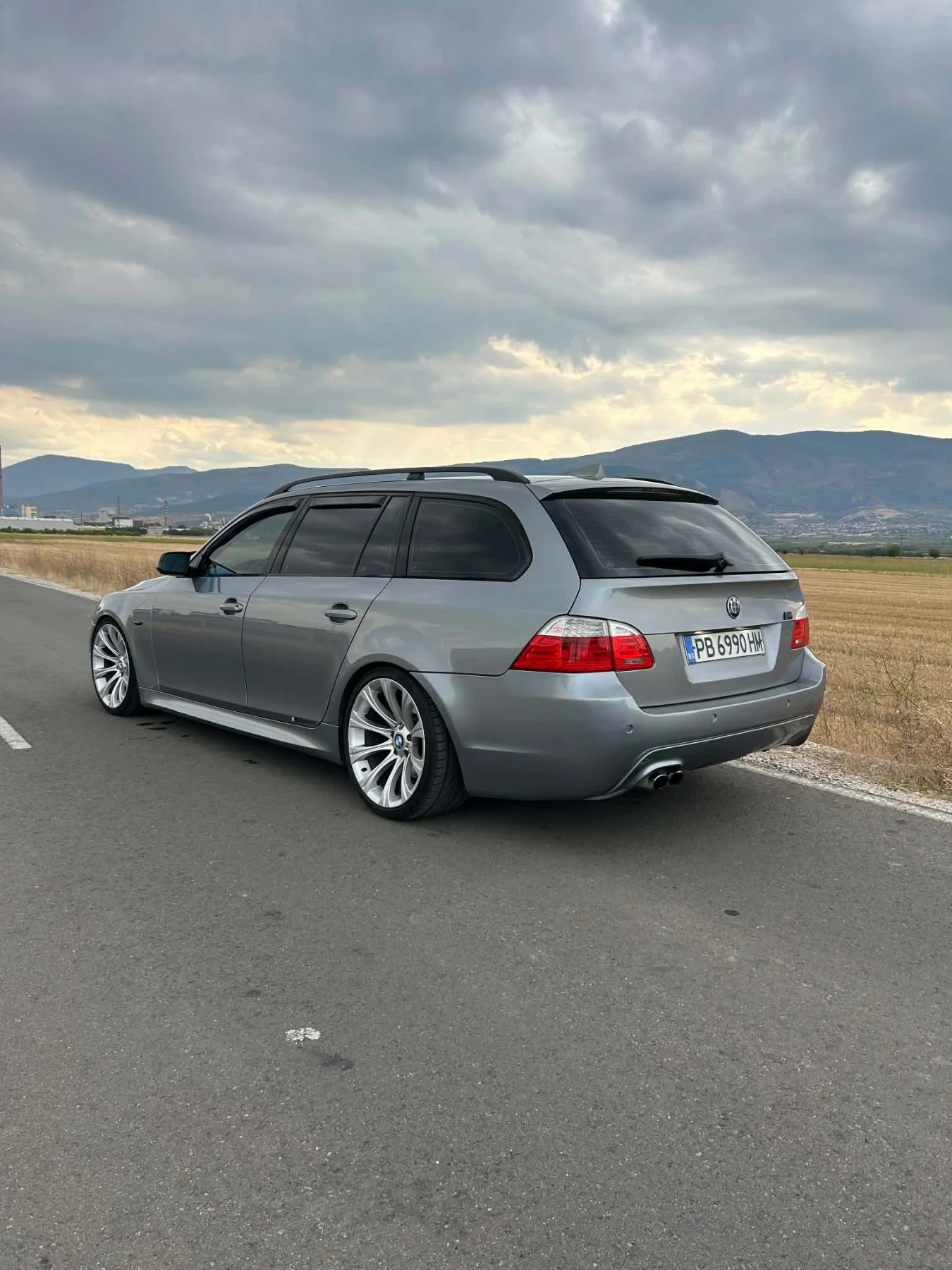 BMW 530, снимка 4 - Автомобили и джипове - 56395041