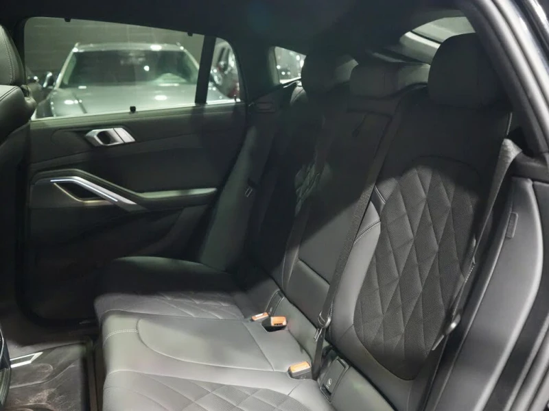BMW X6 xDrive40i* AWD* АвтоКредит* (ЦЕНА ДО БГ), снимка 10 - Автомобили и джипове - 53024505