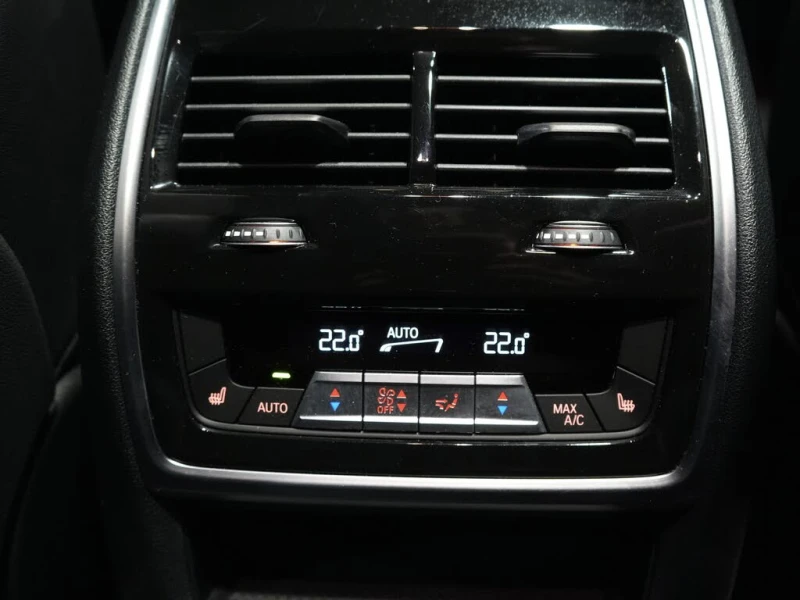 BMW X6 xDrive40i* AWD* АвтоКредит* (ЦЕНА ДО БГ), снимка 15 - Автомобили и джипове - 53024505