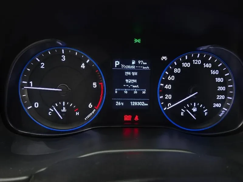 Hyundai Kona 1.6, снимка 8 - Автомобили и джипове - 54639975