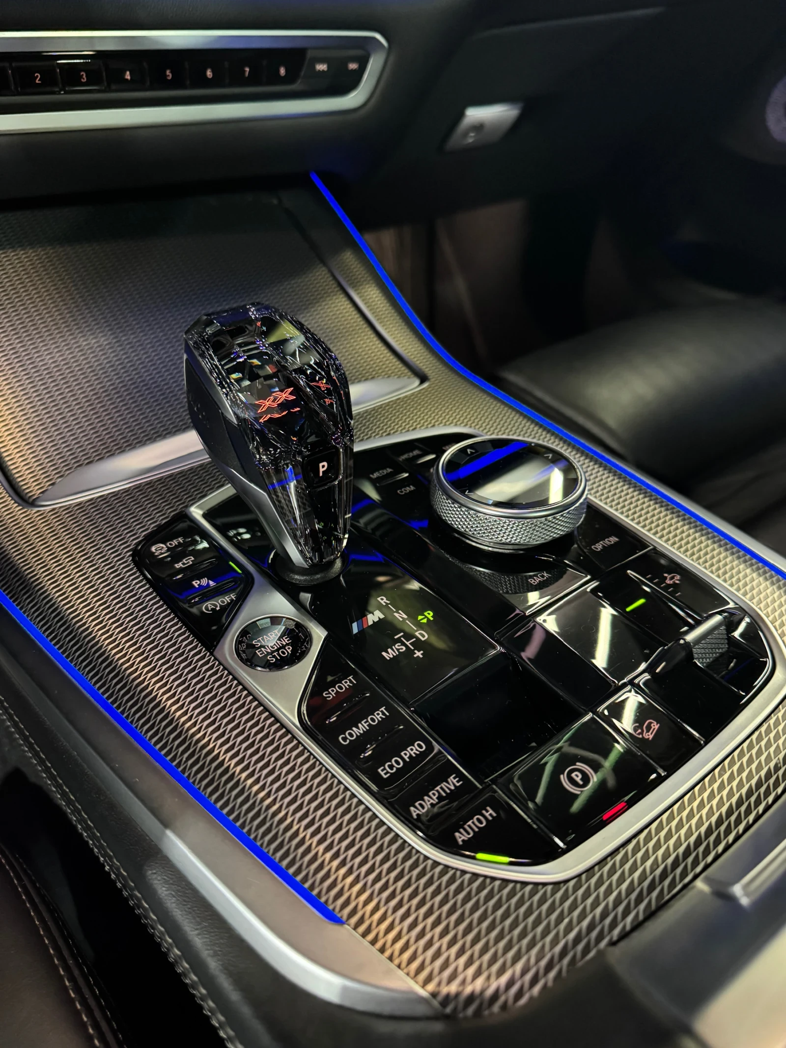 BMW X5 M50d xDrive* LED Панорама * HEAD UP * SWAROVSKI *  - изображение 9