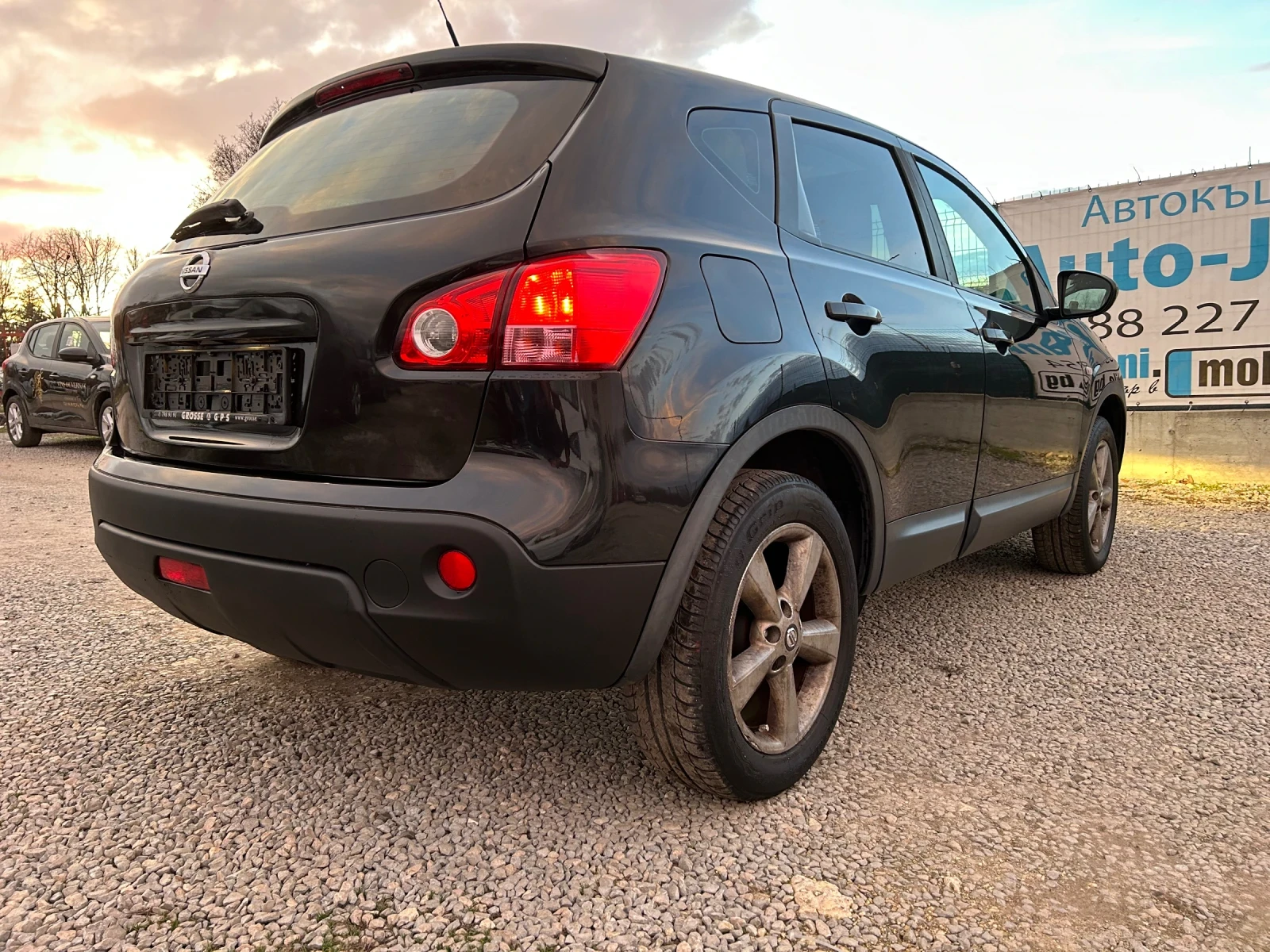 Nissan Qashqai 1.6i/ВЕРИГА МОТОР/116К.С./ПАНОРАМА - изображение 3