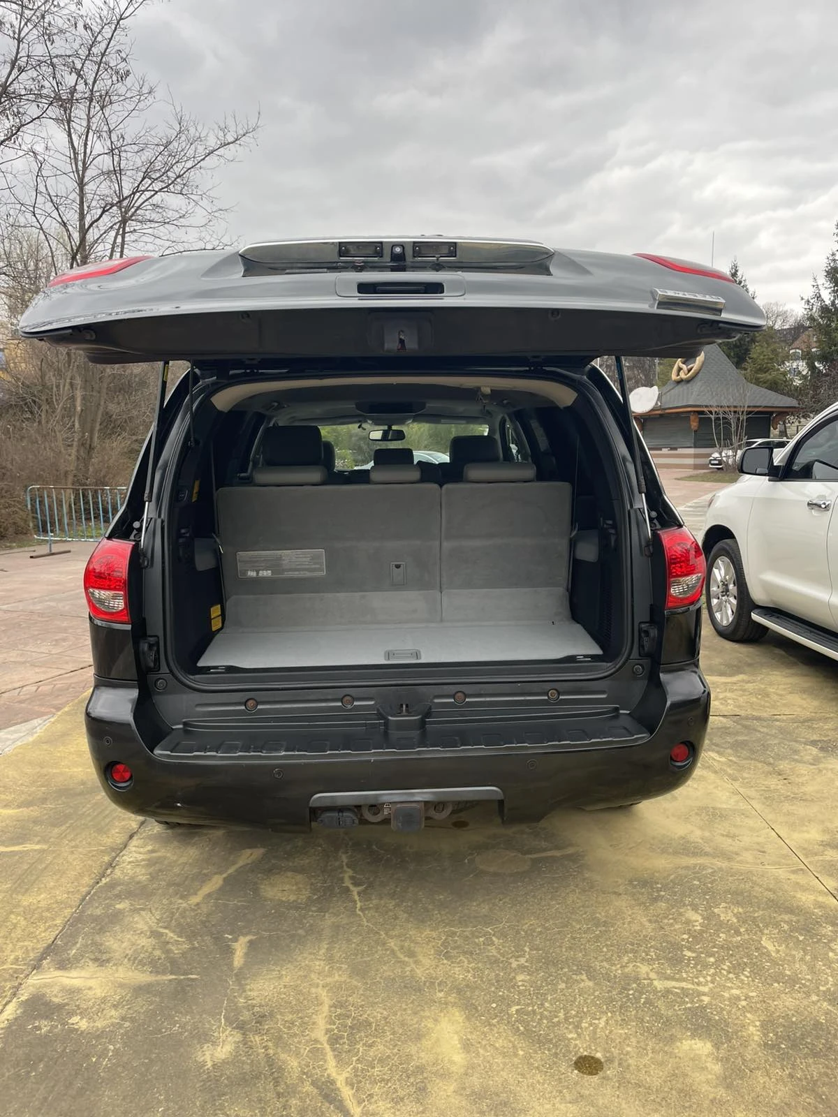 Toyota Sequoia Limited, снимка 14 - Автомобили и джипове - 54103819