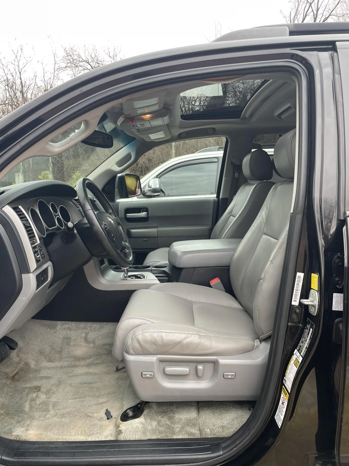 Toyota Sequoia Limited, снимка 8 - Автомобили и джипове - 54103819