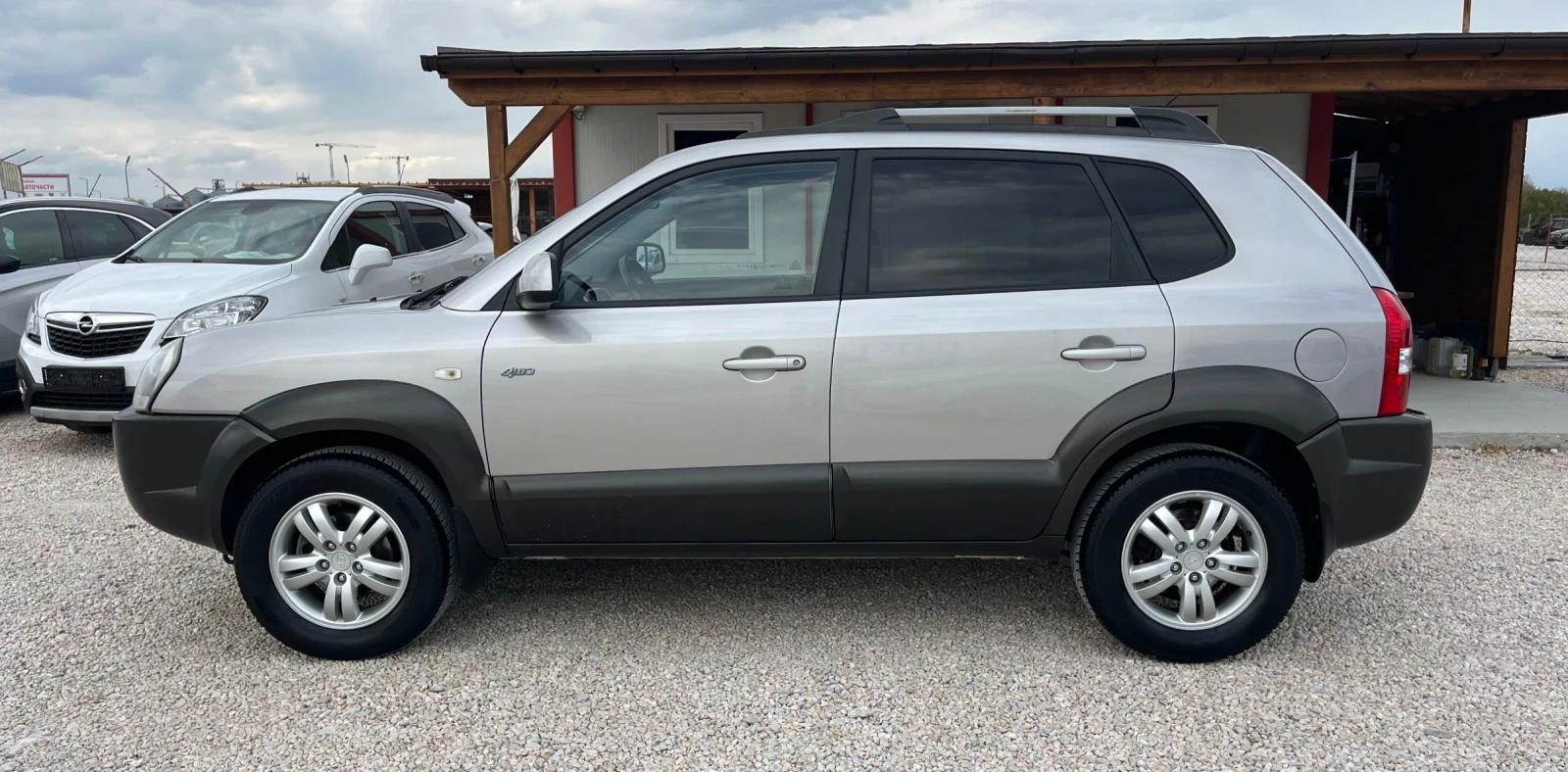 Hyundai Tucson 4WD* 2.0i* 141k.c* ГАЗ* , снимка 5 - Автомобили и джипове - 54151679