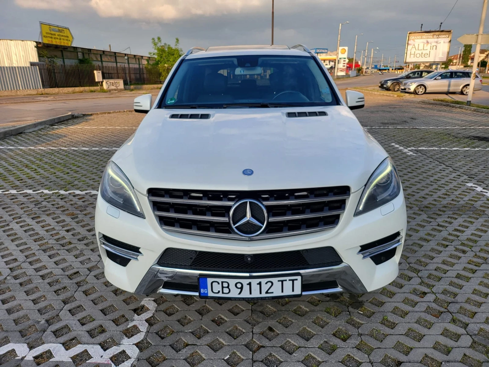 Mercedes-Benz ML 350 Германия ФУЛ Екстри AMG paket, снимка 6 - Автомобили и джипове - 54653351