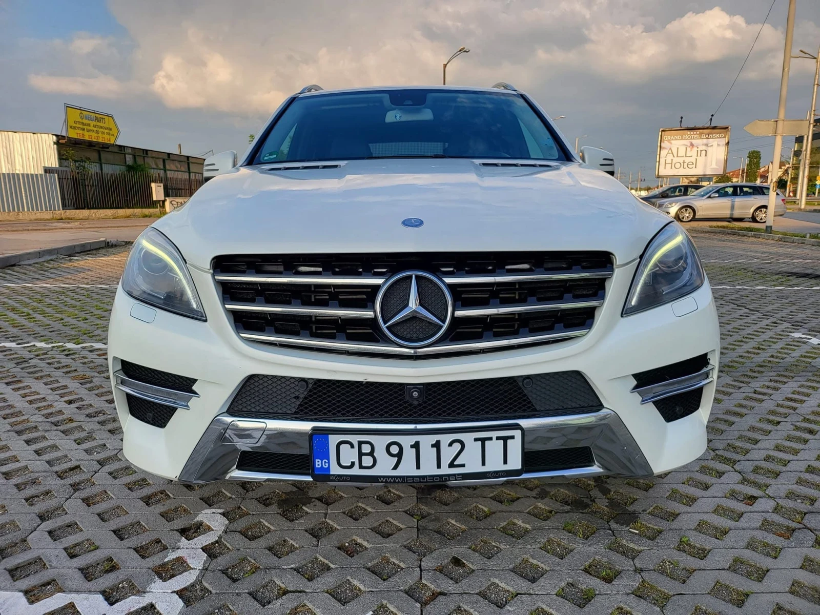 Mercedes-Benz ML 350 Германия ФУЛ Екстри AMG paket, снимка 5 - Автомобили и джипове - 54653351