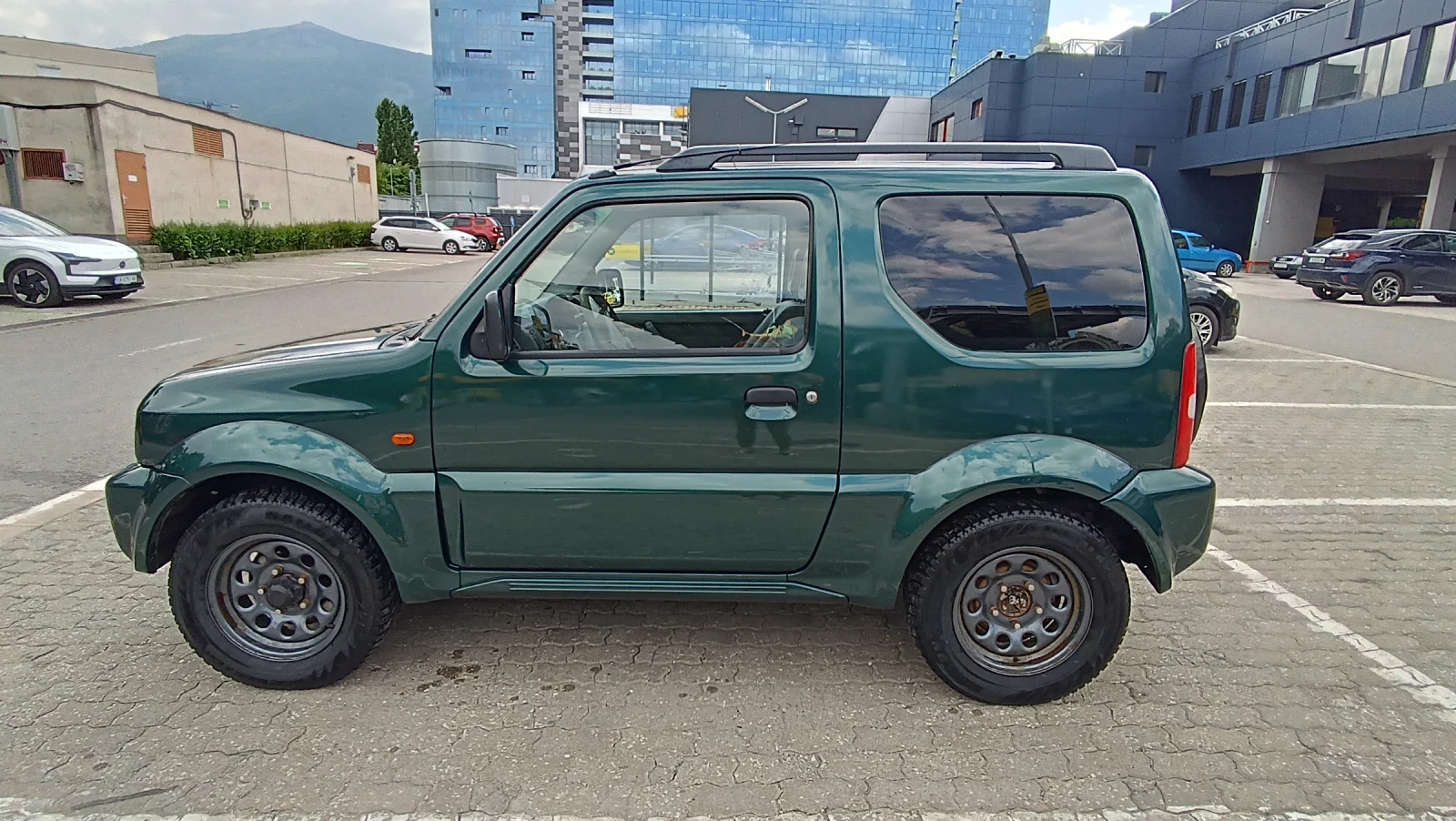 Suzuki Jimny 1, 3 / бензин, снимка 2 - Автомобили и джипове - 54800010