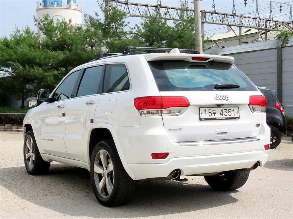 Jeep Grand Wagoneer, снимка 3 - Автомобили и джипове - 54858545