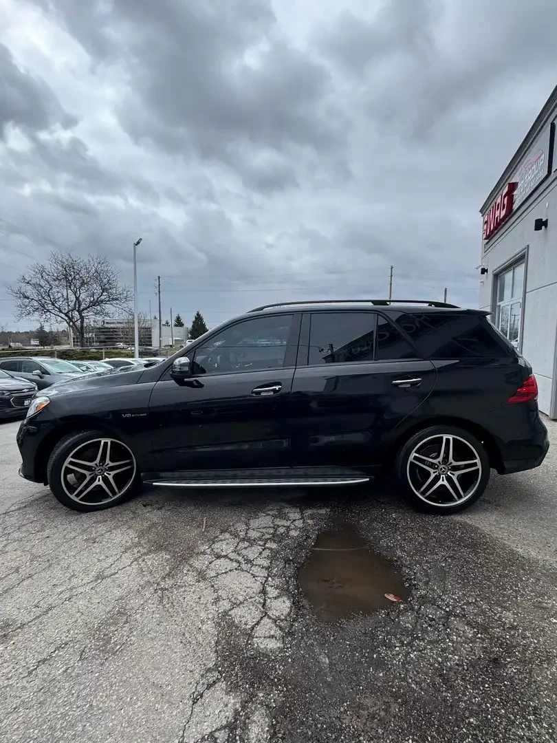 Mercedes-Benz GLE 500 550/ 4MATIC AMG LINE/360CAM/PANORAMA/SHADOW LINE/, снимка 4 - Автомобили и джипове - 55152082