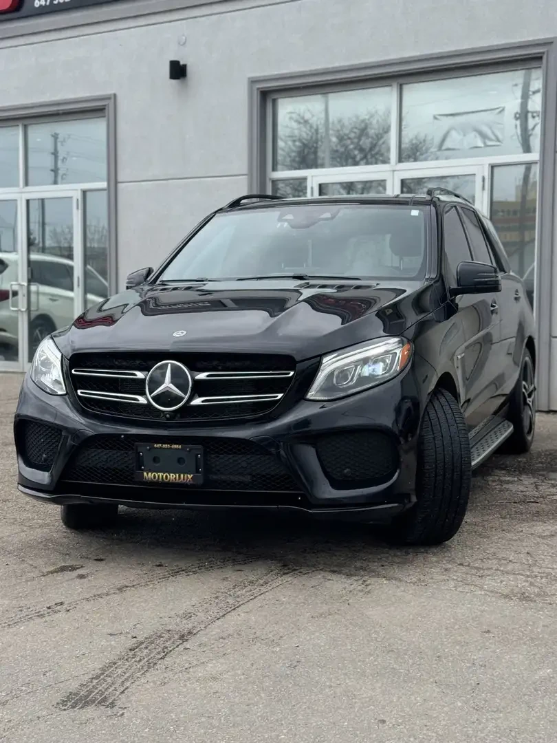 Mercedes-Benz GLE 500 550/ 4MATIC AMG LINE/360CAM/PANORAMA/SHADOW LINE/, снимка 2 - Автомобили и джипове - 55152082
