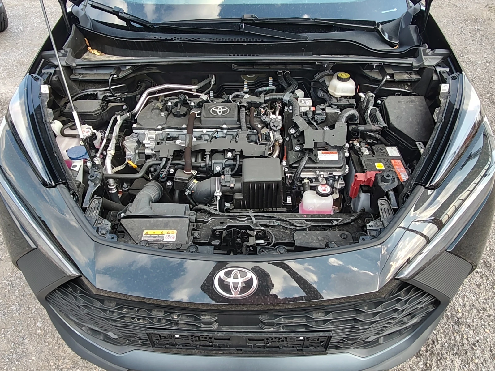 Toyota C-HR HYBRID !! 7 хил.км !!! , снимка 17 - Автомобили и джипове - 55903546