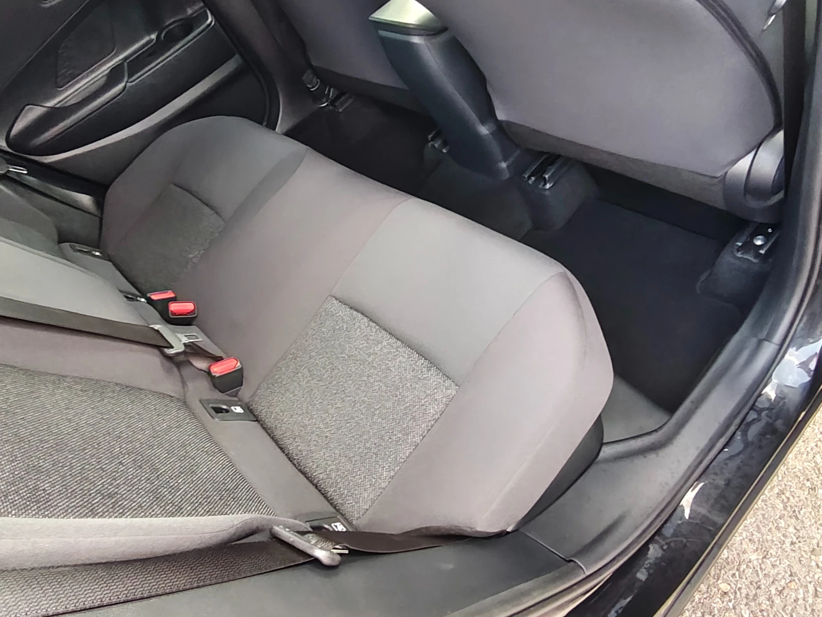 Toyota C-HR HYBRID !! 7 хил.км !!! , снимка 13 - Автомобили и джипове - 55903546