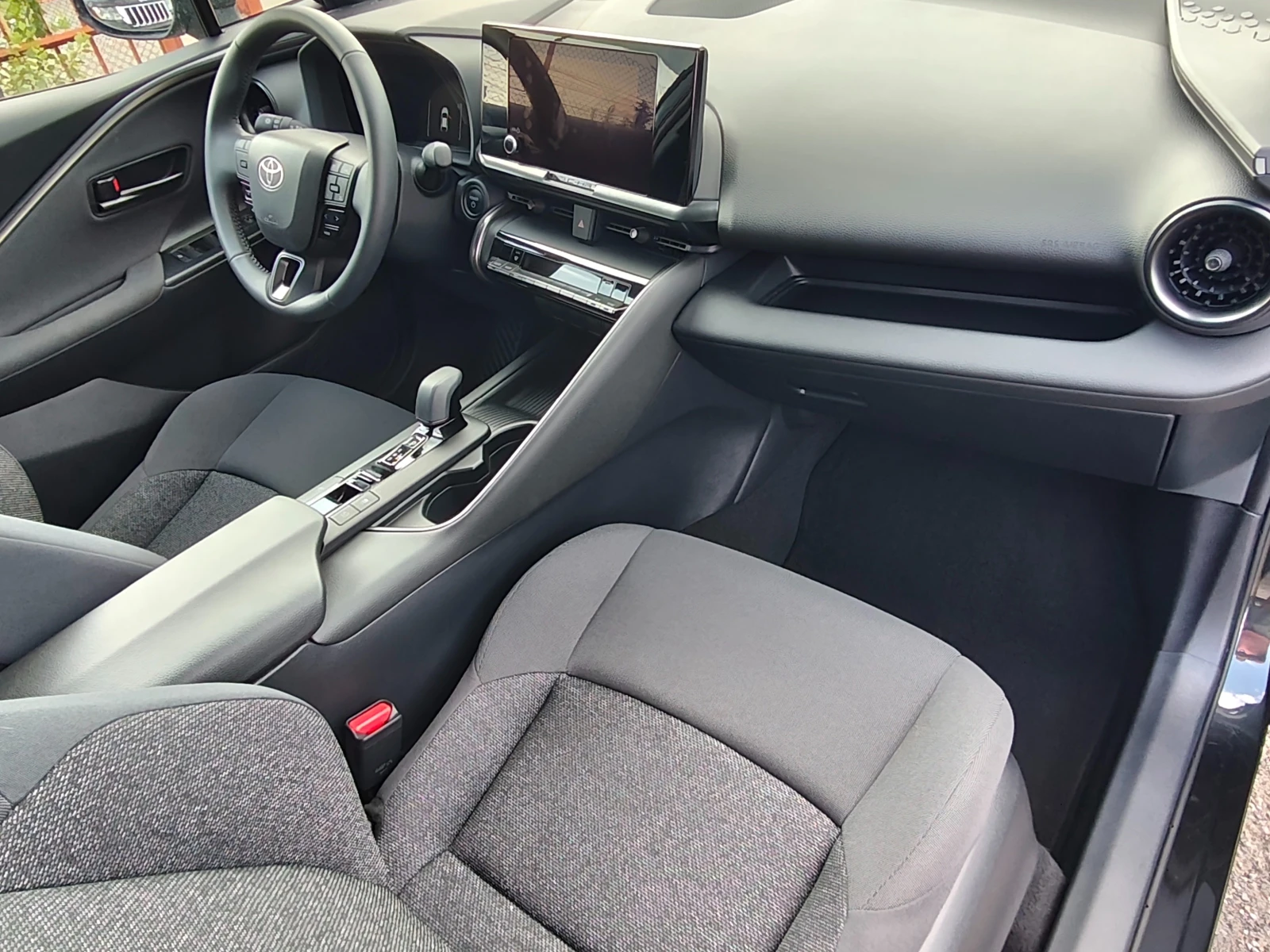 Toyota C-HR HYBRID !! 7 хил.км !!! , снимка 15 - Автомобили и джипове - 55903546