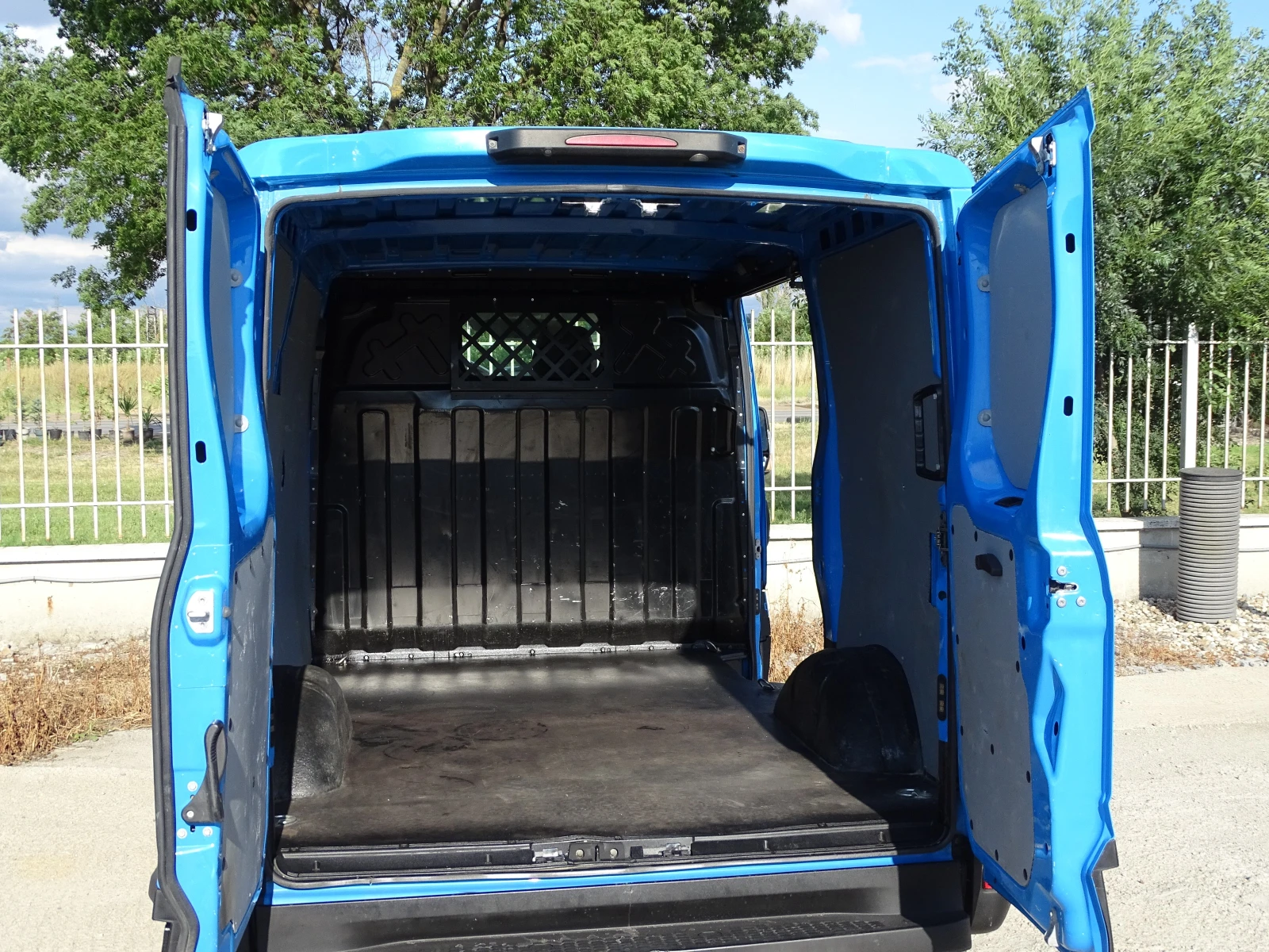 Iveco Daily 35S14 * * КЛИМАТИК* * , снимка 9 - Бусове и автобуси - 55381080