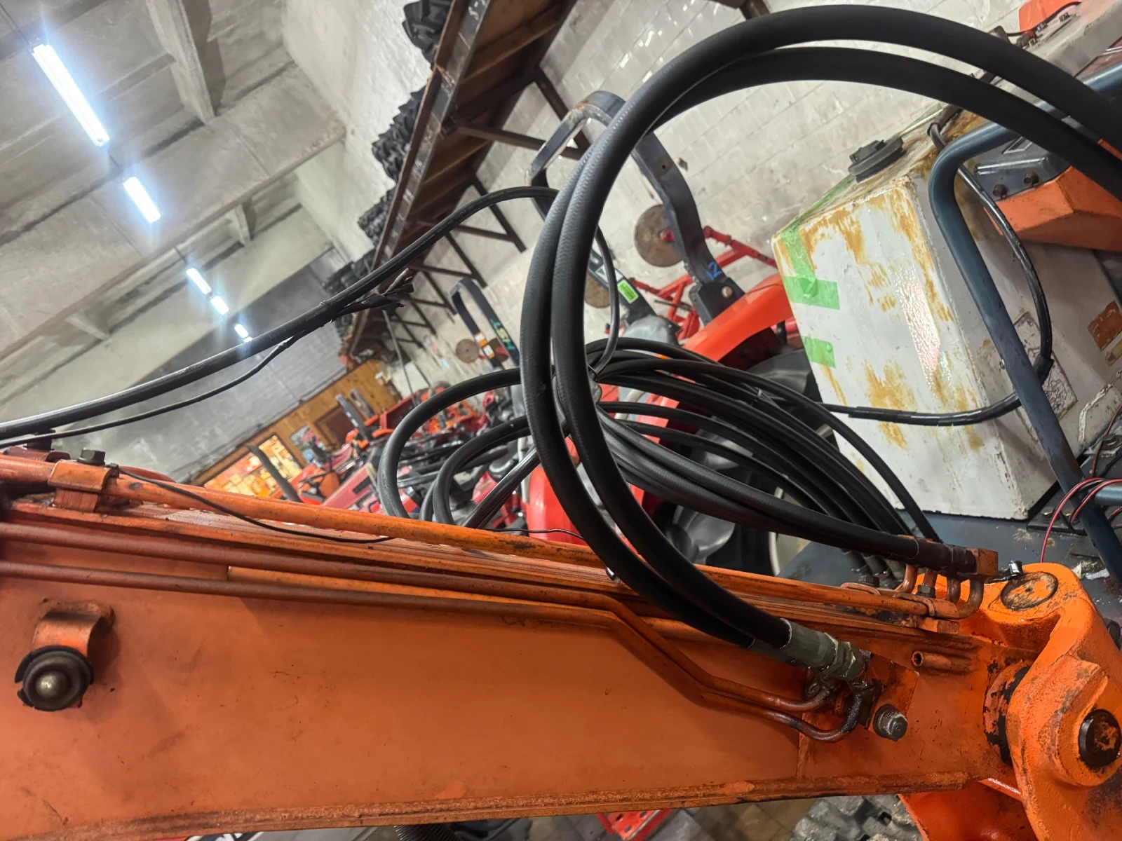 Трактор Kubota KH70 - изображение 9