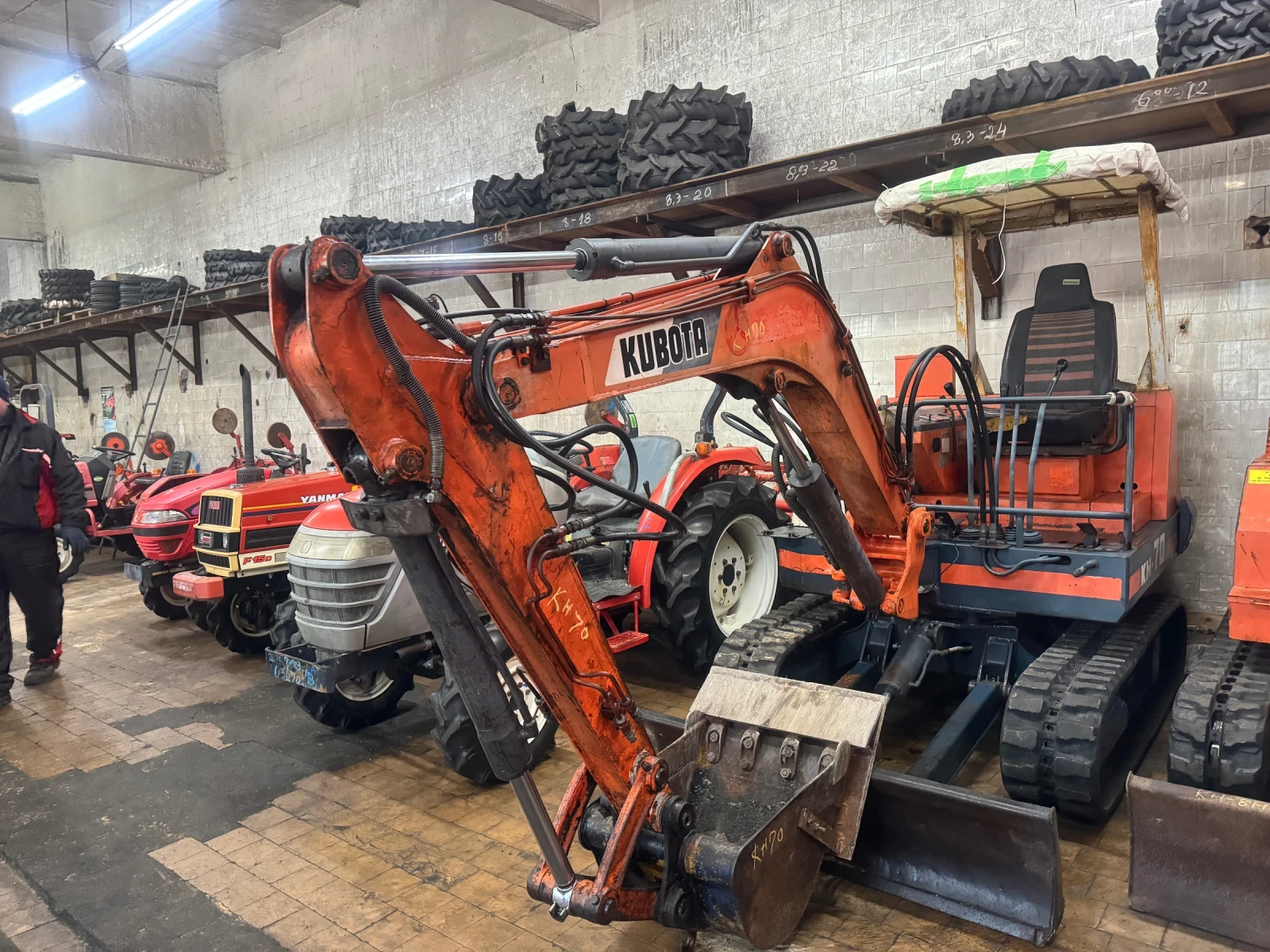 Трактор Kubota KH70 - изображение 5