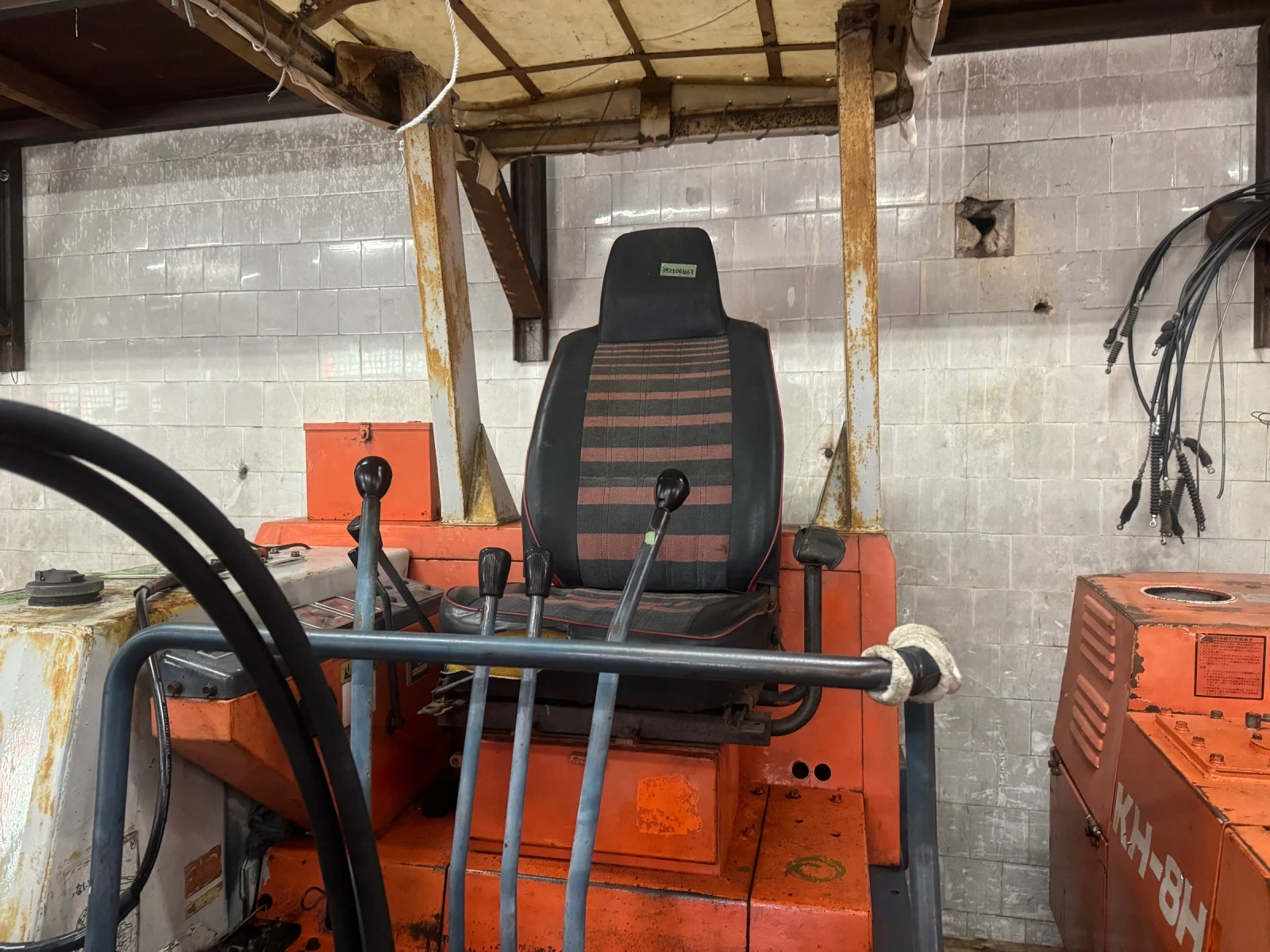 Трактор Kubota KH70 - изображение 8