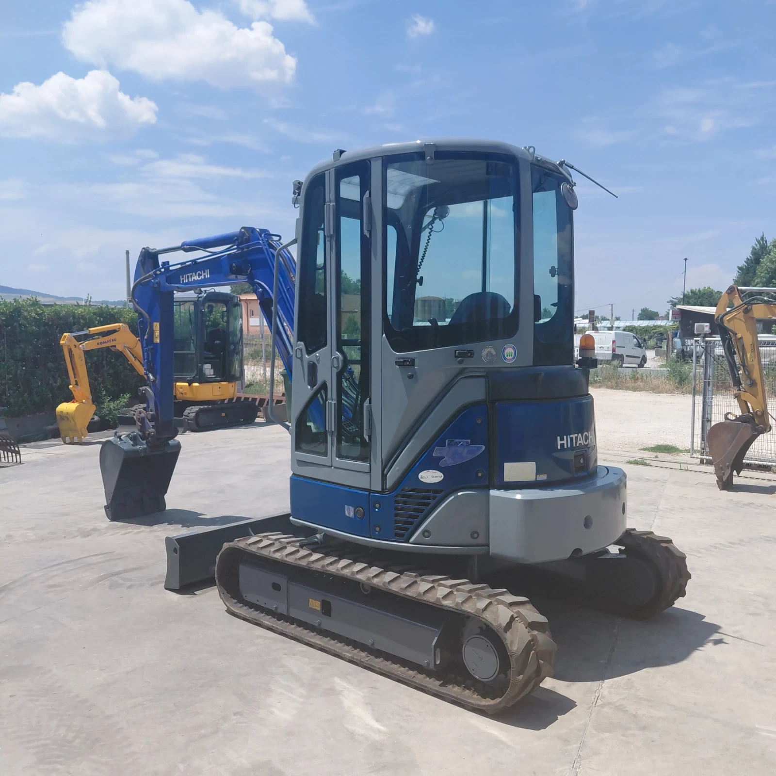 ����� Hitachi ZX35U * ��������, ������������, ����� �� ��� *  | Mobile.bg � ����������� 3