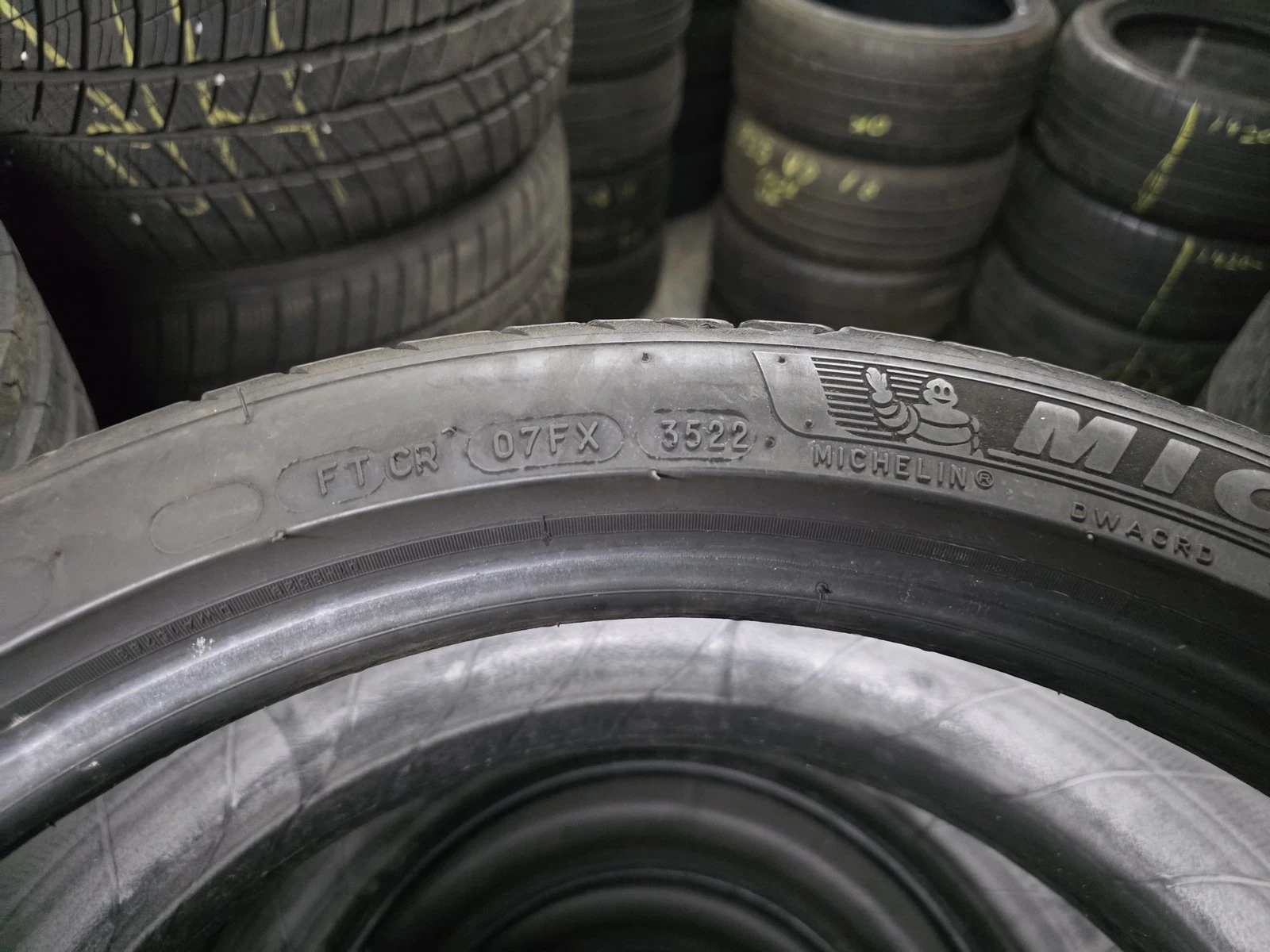 Гуми Летни 225/40R18, снимка 7 - Гуми и джанти - 56730699
