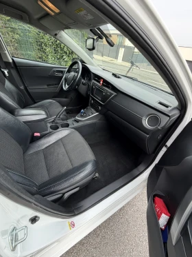 Toyota Auris Хибрид, снимка 8