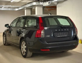 Volvo V50 * D2 * 115к.с * СЕРВИЗНА ИСТОРИЯ * МЪРТВА ТОЧКА * , снимка 6