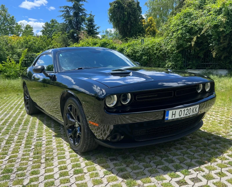 Dodge Challenger 3.6 SXT, снимка 3 - Автомобили и джипове - 47609476