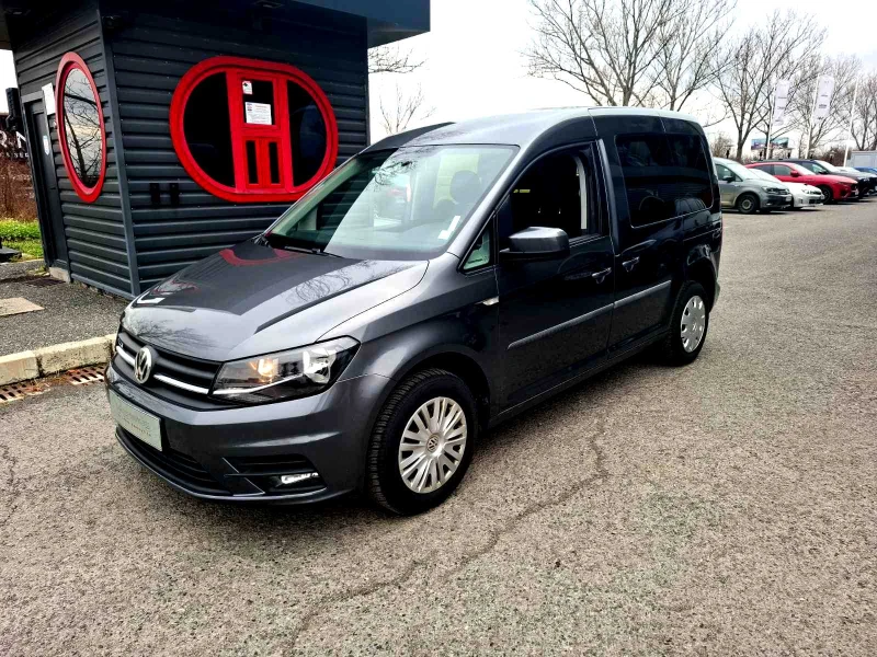 VW Caddy 1.4 TGi МЕТАН / 6+ 1 Места, снимка 3 - Автомобили и джипове - 48321249