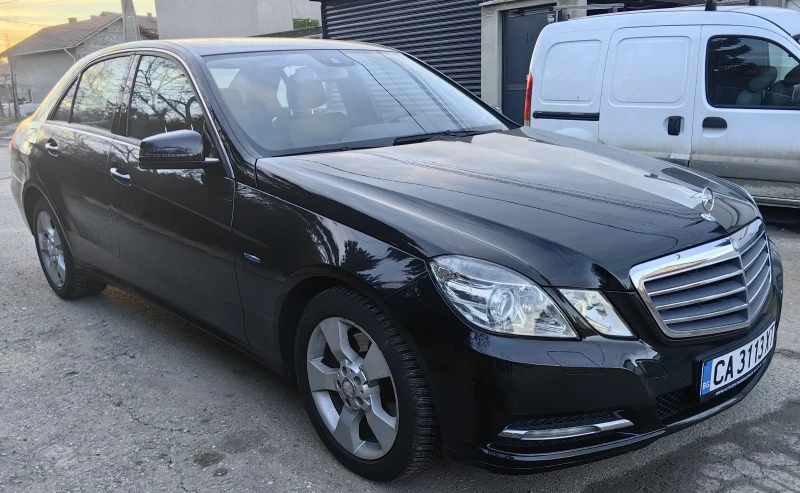 Mercedes-Benz E 350 4Матик, снимка 3 - Автомобили и джипове - 49379375