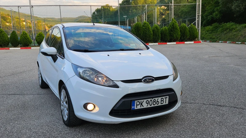 Ford Fiesta 1.6 Hdi Klimatik/Facelift, снимка 10 - Автомобили и джипове - 51386474