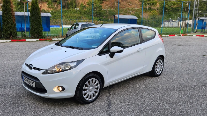 Ford Fiesta 1.6 Hdi Klimatik/Facelift, снимка 2 - Автомобили и джипове - 51386474