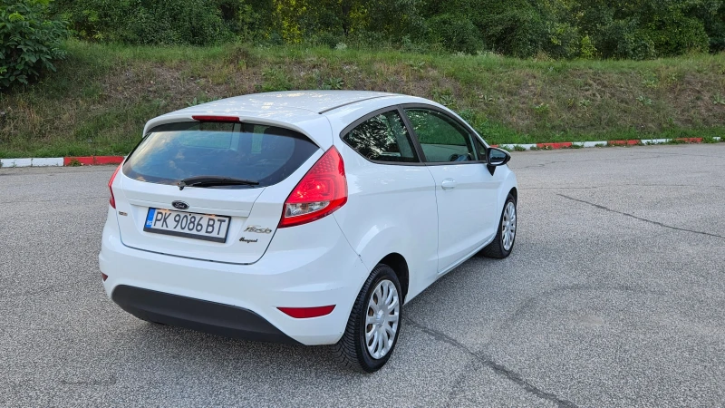 Ford Fiesta 1.6 Hdi Klimatik/Facelift, снимка 6 - Автомобили и джипове - 51386474
