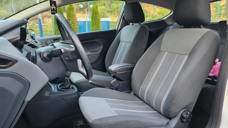 Ford Fiesta 1.6 Hdi Klimatik/Facelift, снимка 13 - Автомобили и джипове - 51386474