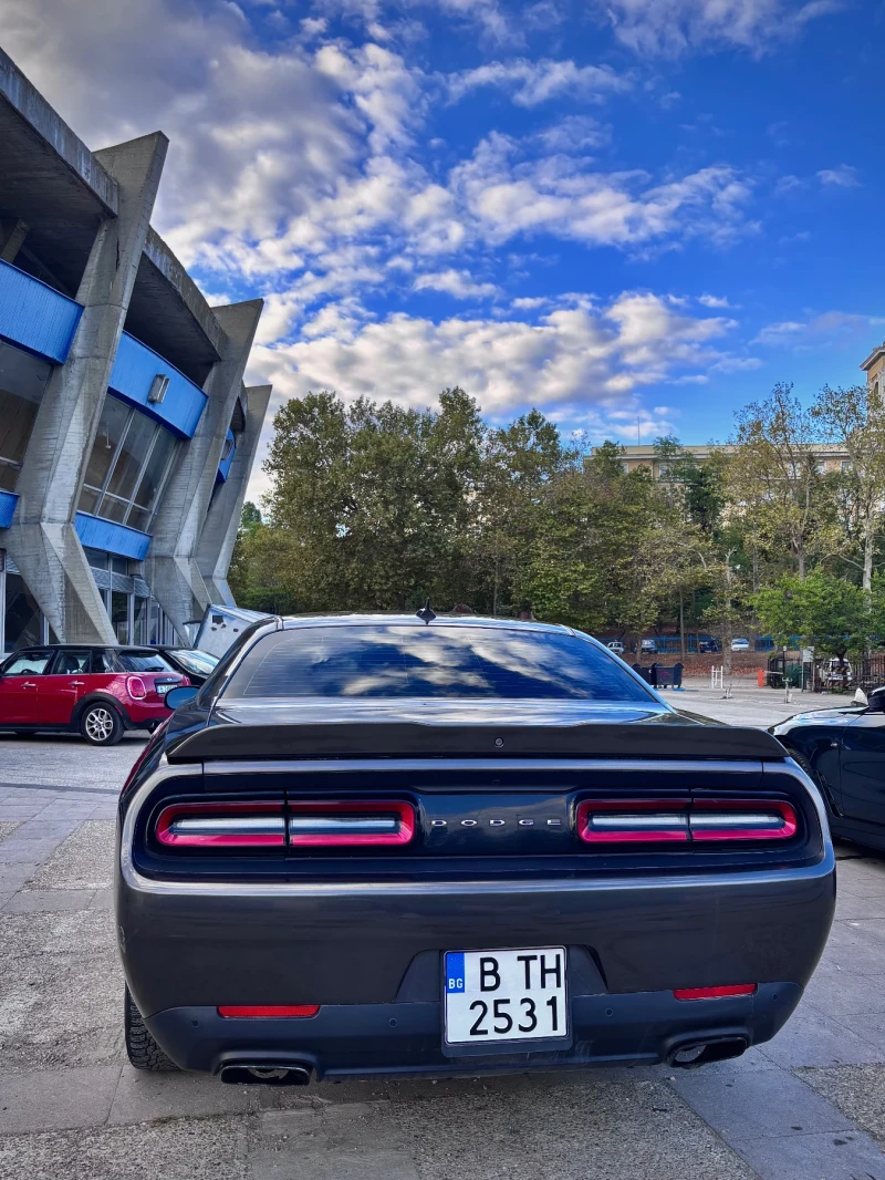 Dodge Challenger, снимка 4 - Автомобили и джипове - 52260179