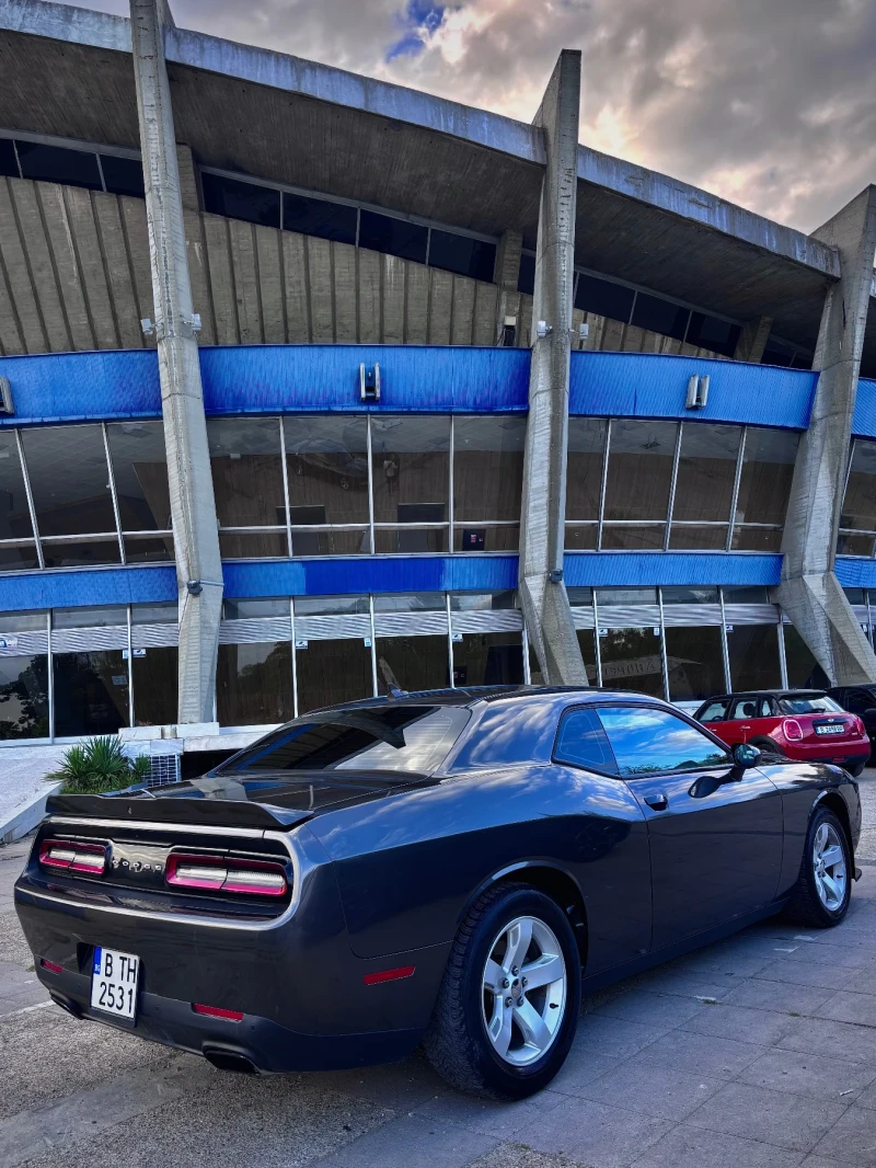 Dodge Challenger, снимка 3 - Автомобили и джипове - 52260179