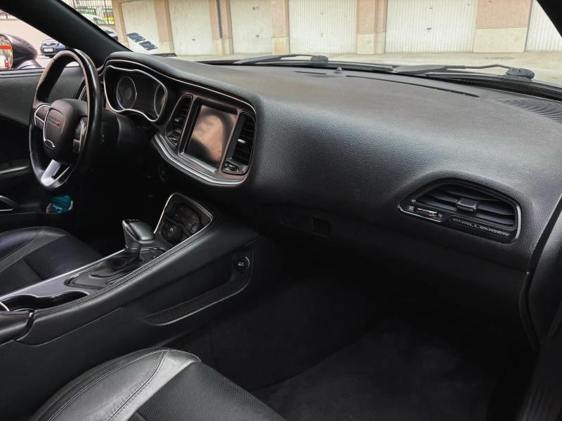 Dodge Challenger, снимка 9 - Автомобили и джипове - 52260179