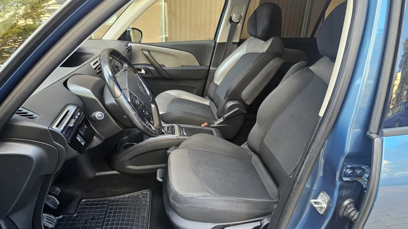Citroen Grand C4 Picasso 1.2 Petrol 7 места, снимка 7 - Автомобили и джипове - 52729445