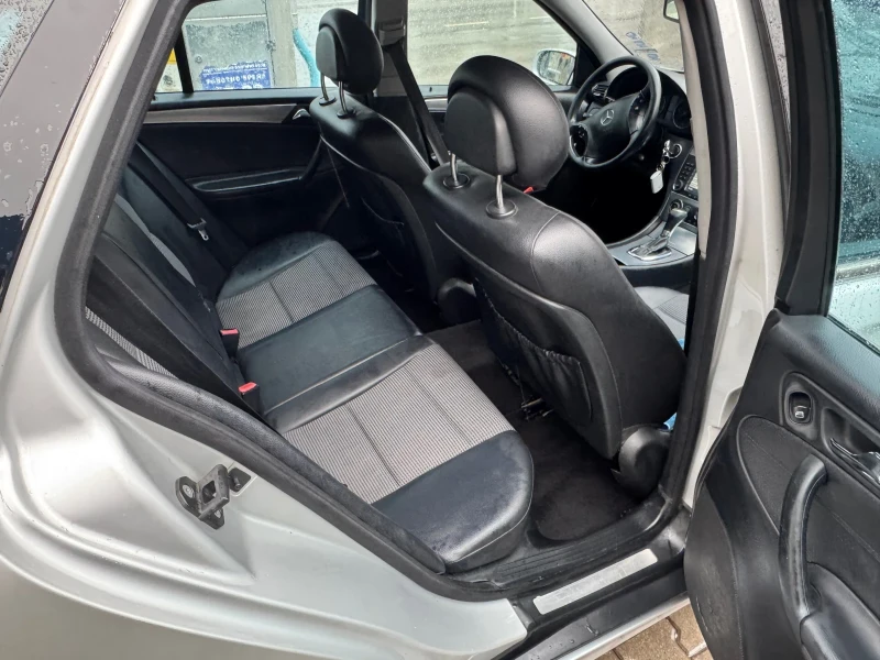 Mercedes-Benz C 220 C 220cdi, снимка 12 - Автомобили и джипове - 52584193